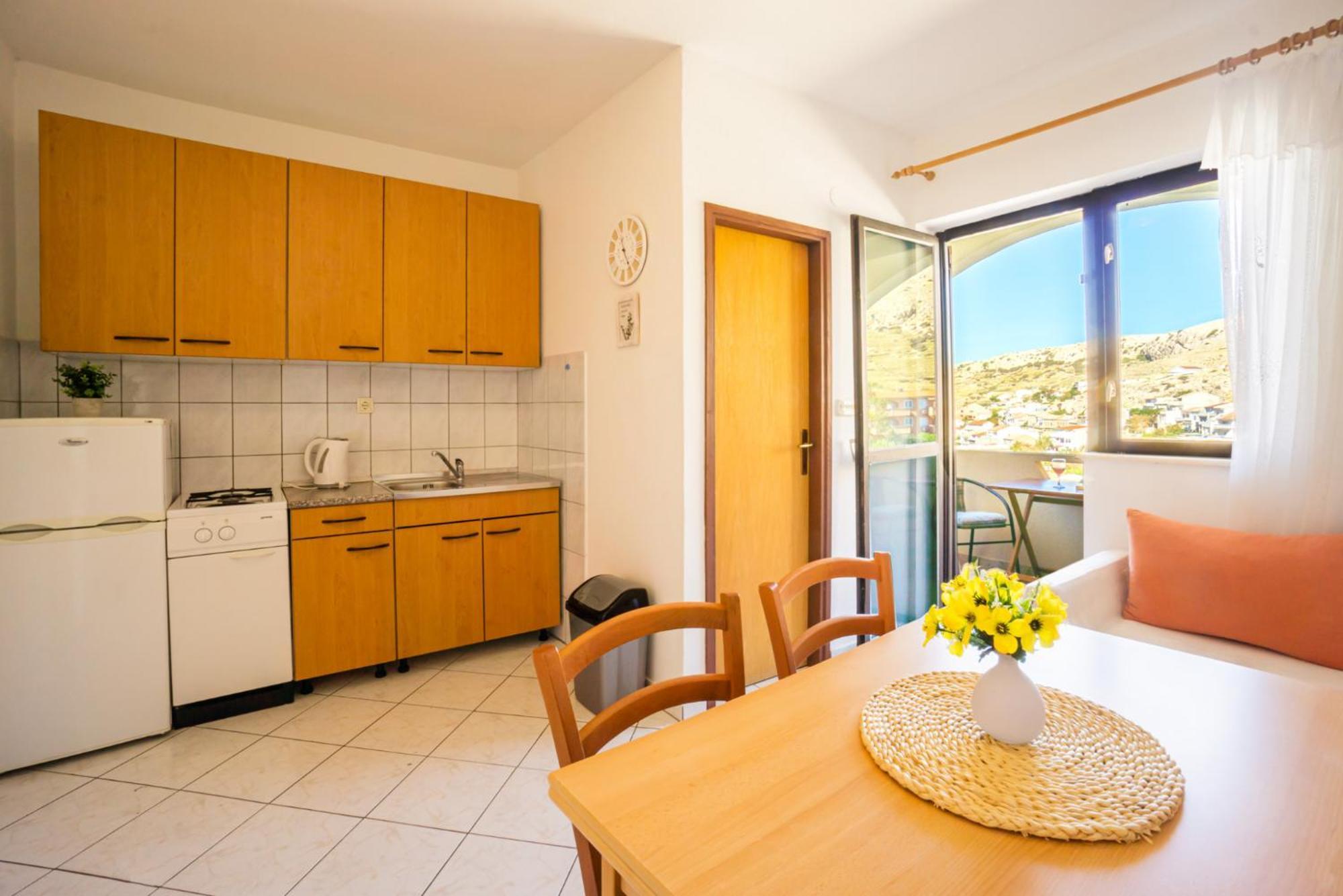 Apartment And Room Bacic Metajna Room photo
